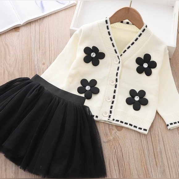 Ruffles Mini Skirt Outfits Fall Winter Clothes Set 2pcs - Picture 3 of 3